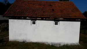 FOTO | Elevii unei şcoli din Gorj au toaleta în spatele curţii, fără apă. Părinte: Ori merg acasă, ori se abţin/ Numărul şcolilor neavizate sanitar este în creştere faţă de anul trecut