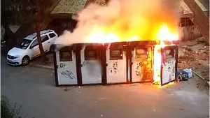 Piroman din Brăila, prins de poliţişti cu ajutorul camerelor de supraveghere de pe stradă. VIDEO