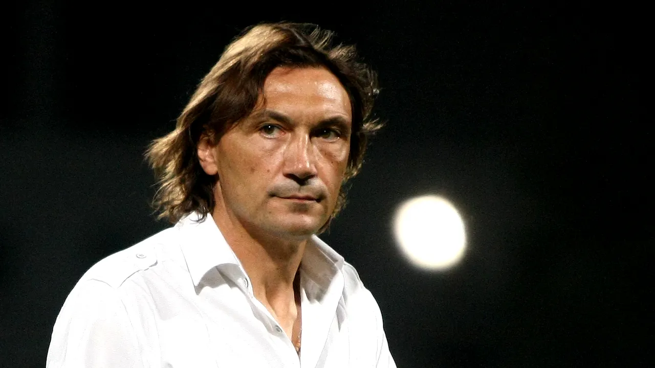 Dinamo tremură pentru sănătatea fotbaliştilor săi, după ce antrenorul Dario Bonetti a anunţat că are Covid