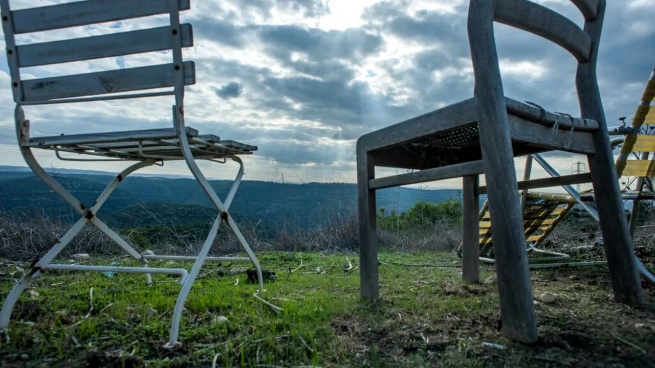 Și-au vândut casa pentru un camping abandonat. Toți i-au crezut nebuni