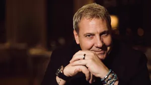 Desemnat Ambasador al muzicii italiene în Europa, în 2024, la Sanremo, Giorgio Ciabattoni a lansat „Amore Lontano”, o piesă despre dor și iubire, dedicată soției din Italia și gemenilor săi născuți prematur