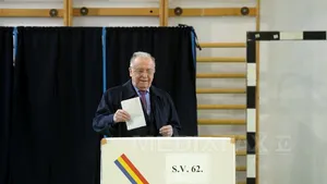 ALEGERI PREZIDENŢIALE 2014 - Iliescu: Sper să marcăm intrarea în normalitate. Doar o guvernare coerentă poate asigura acest lucru
