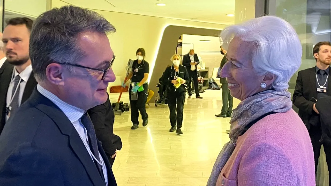 Cei care decid politica monetară în zona euro trebuie să fie 