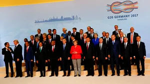 Summitul G20 | Discuţii ”dificile” la nivel mondial în cea de-a doua zi de negocieri, în timp ce protestele din Hamburg se intensifică / A fost stabilit în mare planul comunicatului final al summitului VIDEO LIVE