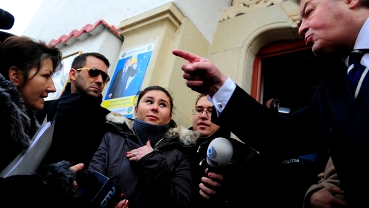 Dosarul în care Corneliu Vadim Tudor este judecat pentru ultraj rămâne la instanţa supremă
