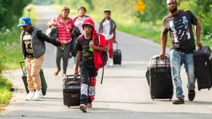 Canada amplasează corturi la frontiera cu Statele Unite, din cauza afluxului de imigranţi
