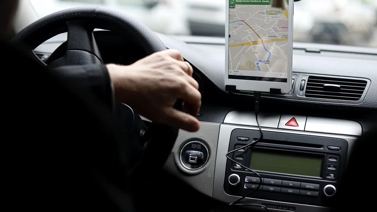 Cât se câştigă cu Uber în România? Un şofer a dezvăluit sumele