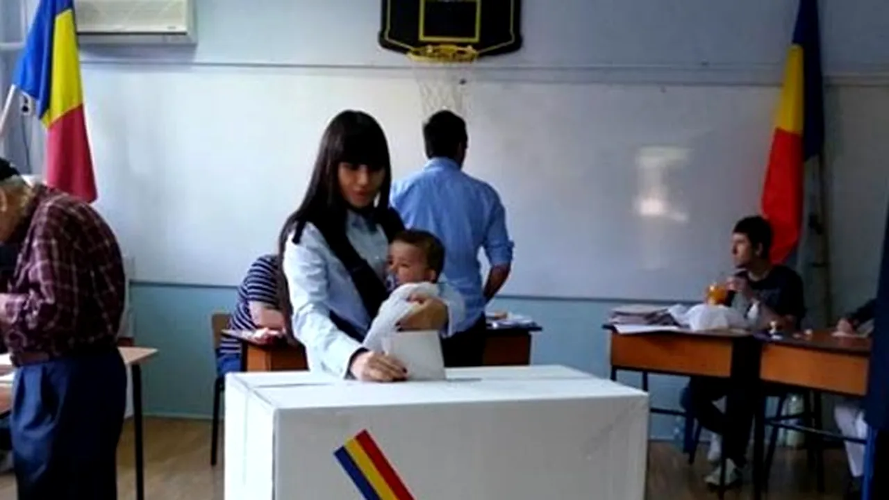 Elena Băsescu: Am votat pentru viitorul copilului meu, pentru o ţară cu o justiţie independentă - FOTO