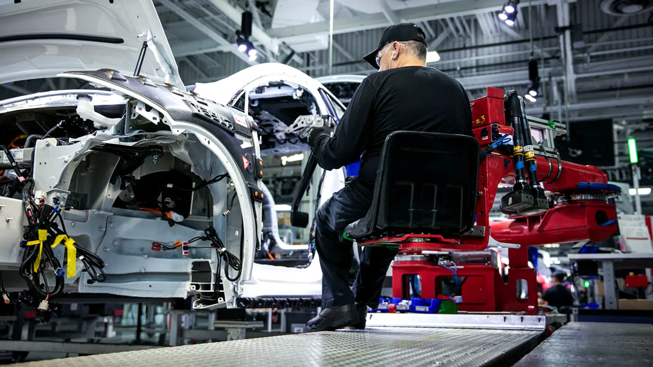 Industria auto germană va pierde o zecime din locurile de muncă şi aşteaptă sprijinul statului