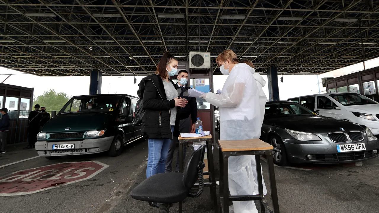 Vaccinarea pe autostradă începe miercuri în Vama Nădlac II