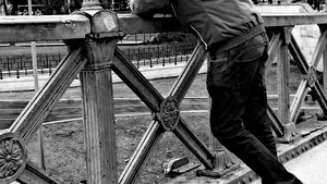 VIDEO Un student şi-a deschis un studio de înregistrări în dormitor şi îşi doreşte lansarea primului album