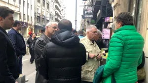 Protest la sediul GDS, după ce ONG-ul i-a acordat premiul lui Augustin Lazăr | FOTO & VIDEO