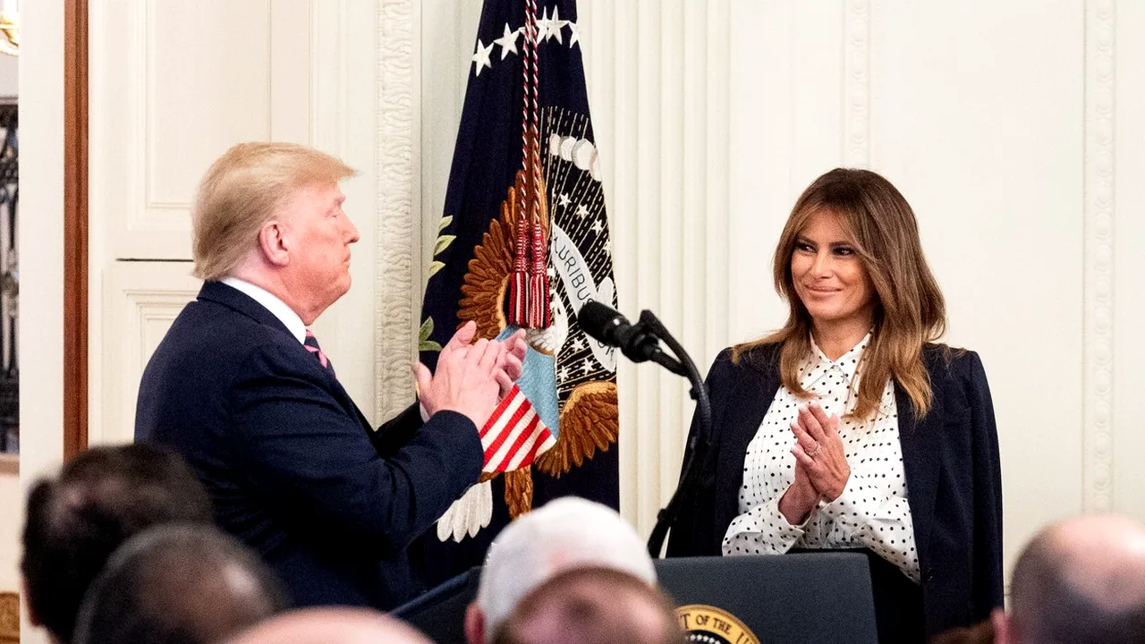 De ce nu s-a mutat Melania la Casa Albă, imediat după prezidenţialele din 2016. Prima doamnă a SUA ar avea un iubit, iar Donald Trump ştie tot