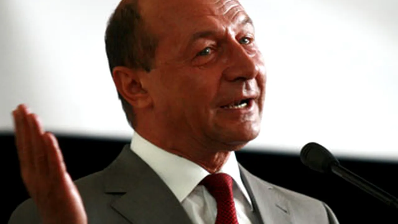 Băsescu: Poliţia să pună mâna pe armă mai repede