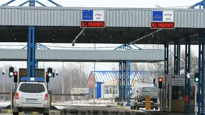 Vama Albiţa: 30 poliţişti de frontieră reţinuţi. Adunau din mită între 100 şi 1.000 de lei pe tură - VIDEO