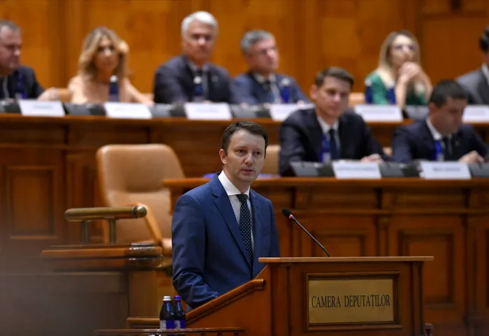 Live Text Guvernul Mureșan a picat. A obținut mai puține voturi decât Veștea. 182 de parlamentari au votat „pentru”, iar 15 „împotrivă” | Siegfried Mureșan: „Președintele va anunța următorii pași”. „USR cere alegeri anticipate”, anunță Fritz