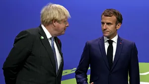 Boris Johnson şi Emmanuel Macron au discutat la telefon în contextul crizei din Ucraina. Aliaţii NATO vor fi uniţi împotriva agresiunii ruseşti