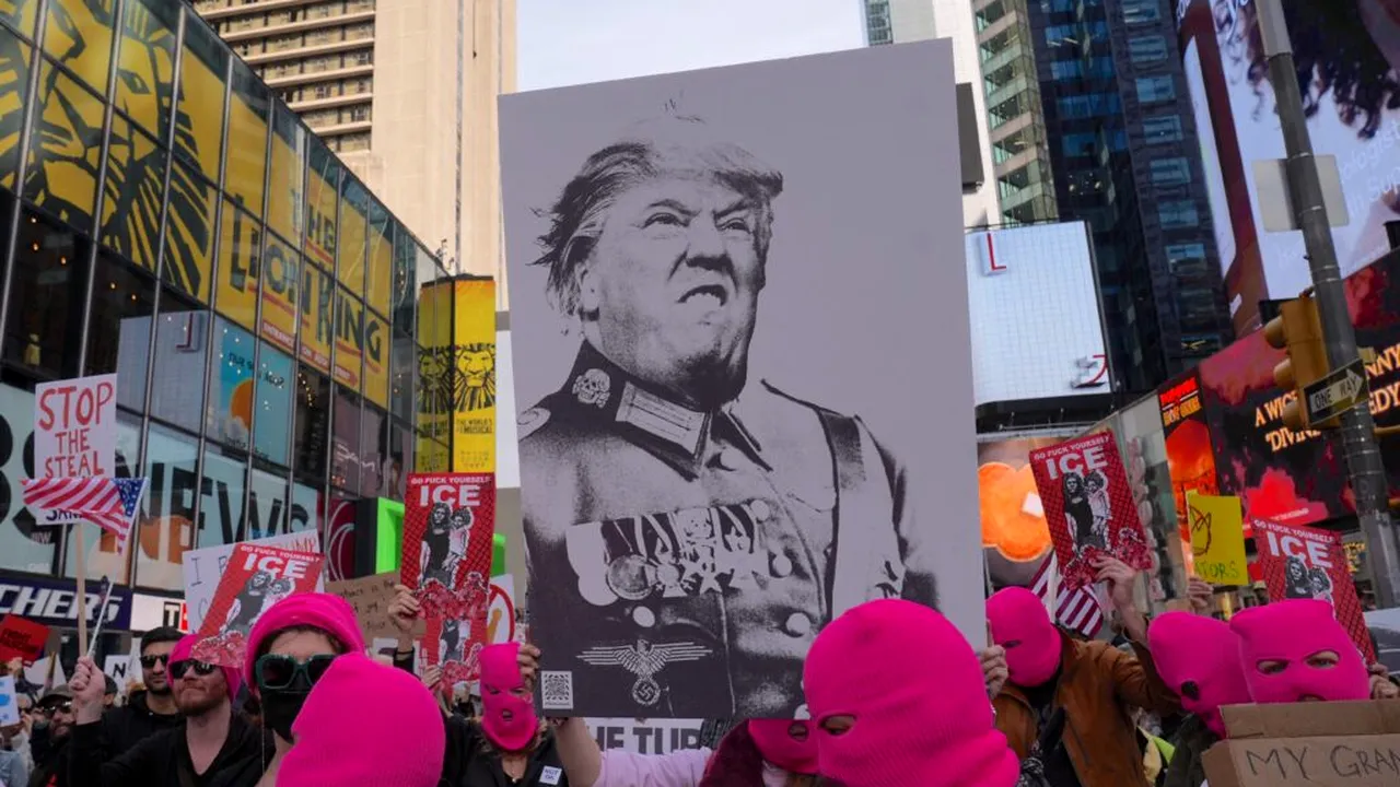 Mii de americani au ieșit în stradă împotriva lui Donald Trump. Peste 2.500 de proteste „No Kings” înaintea alegerilor din SUA