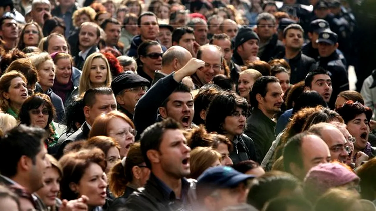 Protest pentru protecţia mediului. Circulaţia a fost blocată în faţa Palatului Parlamentului