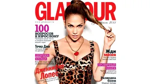 Jennifer Lopez a pozat sexy pentru o revistă din Rusia - FOTO