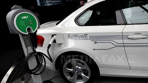 PREMIERĂ în Capitală: Primăria anunţă o staţie de alimentare a maşinilor electrice