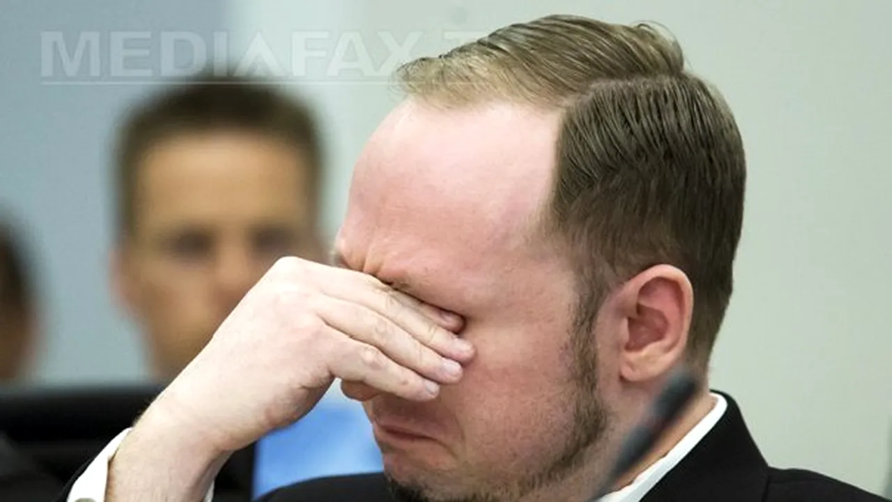 PROCESUL CRIMINALULUI DIN OSLO: Breivik a plâns de emoţie în momentul vizionării filmului său la tribunal - VIDEO