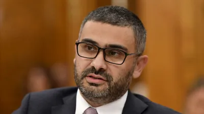 DECLARAȚII Florin Manole: „Mama mea a lucrat într-o croitorie toată viața. Salariul ei n-a crescut decât odată cu salariul minim, indiferent cât de mult sau cât de bine a muncit”