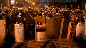 CRIZA DIN UCRAINA: Ianukovici a decis REMANIEREA Guvernului şi modificarea legilor contestate. AVERTISMENTUL preşedintelui ucrainean - LIVE TEXT şi LIVE VIDEO