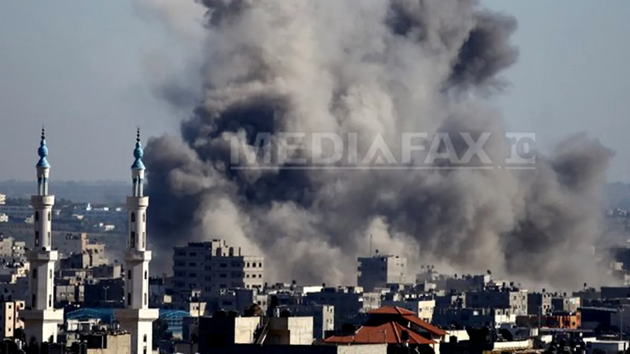 CONFLICTUL Israel - Fâşia Gaza: Cel puţin 16 palestinieni, ucişi într-o şcoală ONU bombardată de israelieni