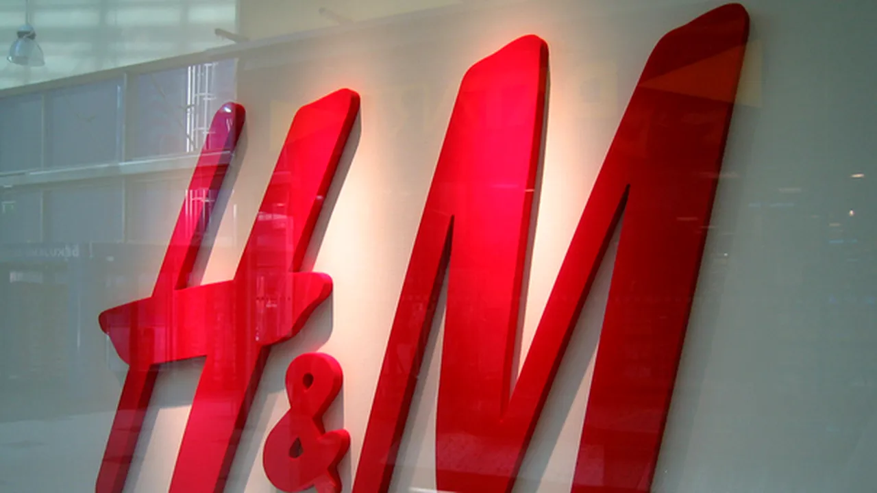 Lanţul de magazine de haine H&M este în negocieri cu mallul Plaza