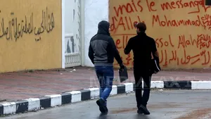 Sute de persoane, la un miting contra revistei Charlie Hebdo desfăşurat în Fâşia Gaza