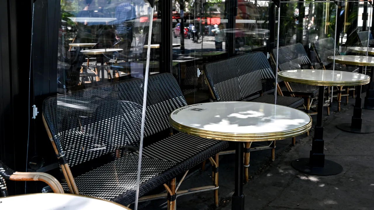 Meci de ping-pong între patronii de restaurante si Orban: „După 15 iunie, românii vor prefera să plece în alte ţări”