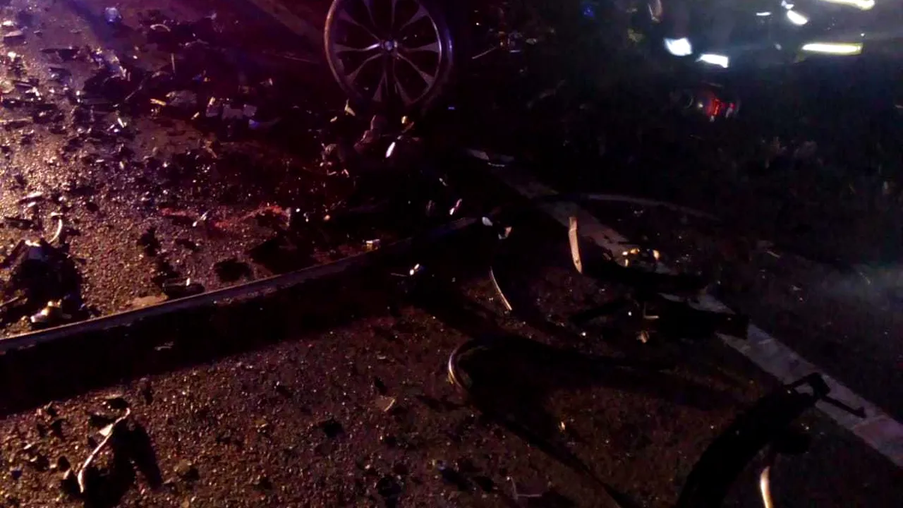 Accident TERIBIL în Vaslui: Cinci morţi şi şapte răniţi, după ce un şofer a încercat să depăşească alte două autoturisme | FOTO