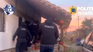 Trei bărbați din Argeș arestați după ce un tânăr care ar fi consumat canabinoizi sintetici a murit