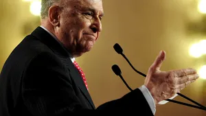 Iliescu îşi exprimă regretul faţă de moartea jurnalistului Mile Cărpenişan
