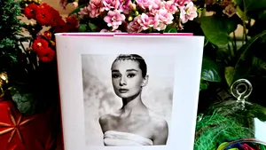 O carte pe zi: „Micul ghid al stilului: Audrey Hepburn” de Caroline Jones