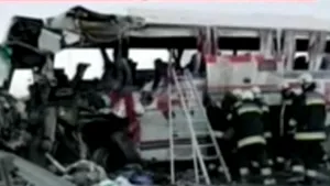 Ungaria: 6 morţi, dintre care 4 români, şi alţi 27 răniţi după ce autocarul în care se aflau s-a ciocnit cu un tir - VIDEO