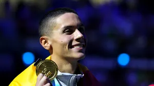 Popovici: „Vreau să devin cel mai rapid din istorie.” Povestea autografului cerut de la Robert Glinţă