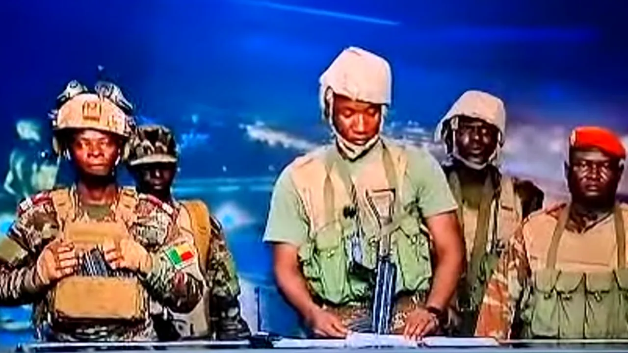 O nouă lovitură de stat. Un grup de soldați anunță că a preluat controlul. Președintele spune că armata e încă cu el