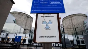 Noi survoluri suspecte deasupra unei centrale nucleare din Franţa