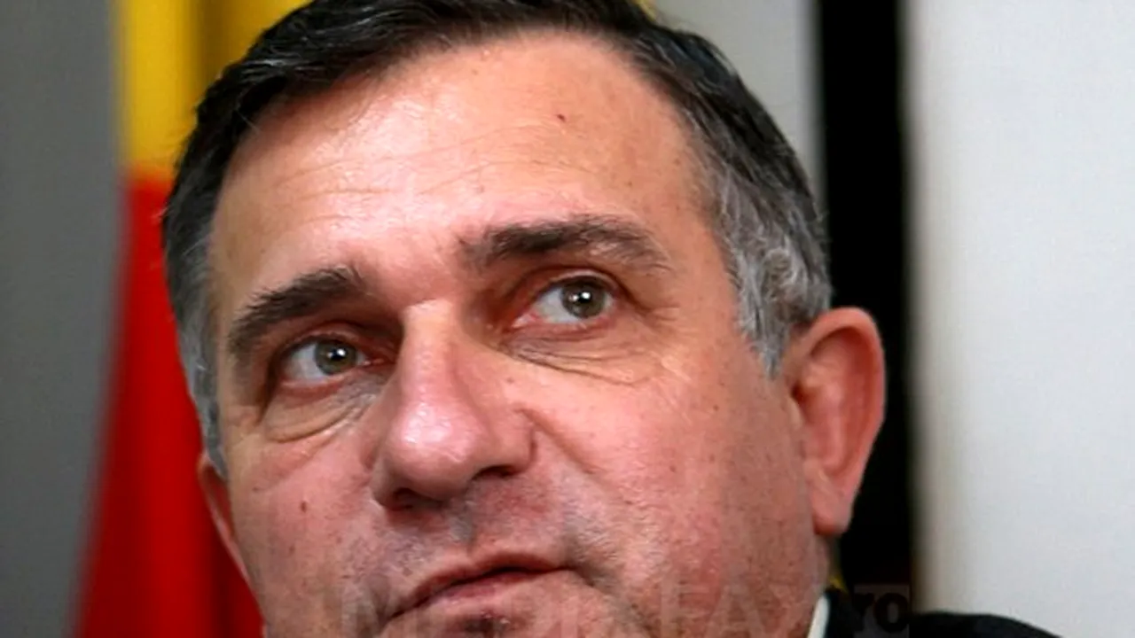 Funar anunţă că va contesta la tribunal lista lui C.V. Tudor pentru PE depusă la  BEC