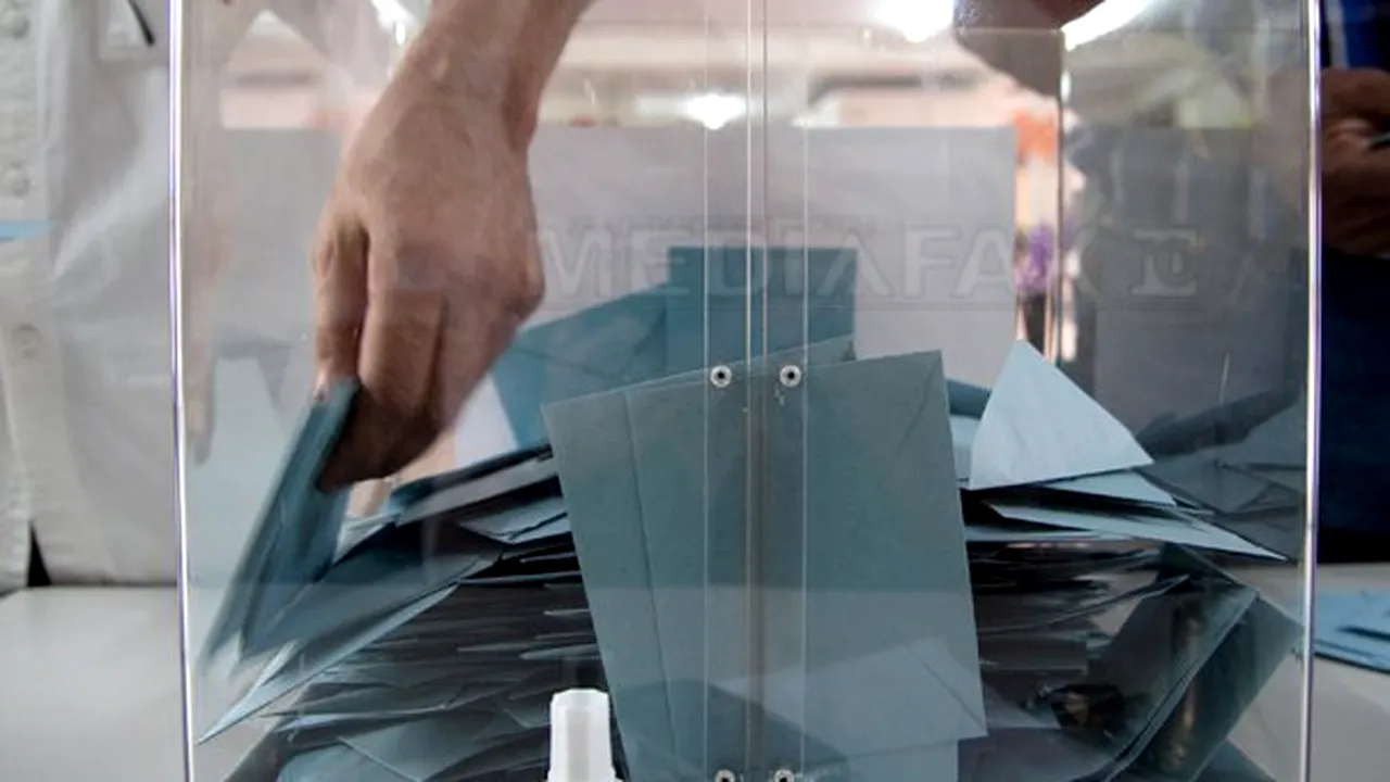 ALEGERILE PREZIDENŢIALE DIN FRANŢA: Comisia de control recomandă închiderea tuturor secţiilor de votare la ora locală 20.00