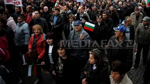 Bulgaria: Zeci de mii de persoane au participat la mitinguri în favoarea şi contra Guvernului - FOTO
