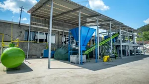 Clujul tratează, prin dezintegrare moleculară, deşeurile: transformă gunoiul în energie curată