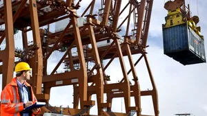 Subiectul sensibil privind taxele vamale suplimentare la importurile de oţel şi aluminiu. SUA amână cu o lună aplicarea tarifelor. Ce state au fost exceptate