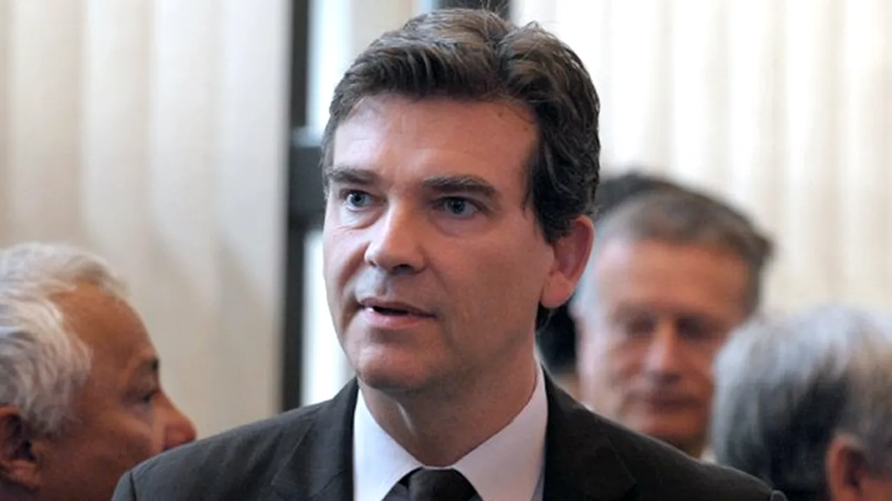 Guvernul francez vrea discuţii cu Peugeot şi sindicatele pe tema concedierilor anunţate de companie