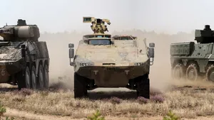 Armata germană vrea să comande 100 de vehicule blindate -surse-
