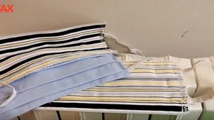 O româncă din Milano donează măşti pentru pacienţii unui spital: ”E adevărat că nu oferă protecţie sută la sută, dar e mai bine decât nimic” | VIDEO