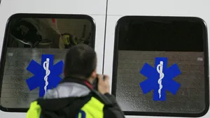 Trei persoane, între care un copil de zece ani, au murit carbonizate în urma unui accident rutier
