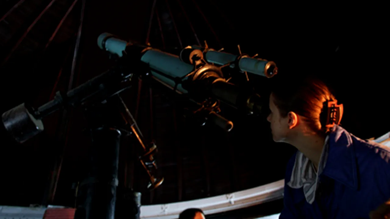Bucureştenii vor putea face observaţii astronomice lunar